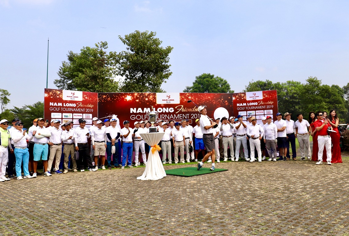 Giải golf Nam Long 2019 gây quỹ “Swing For Dreams", trao tặng 300 triệu đồng cho sinh viên hiếu học tại Tp.HCM